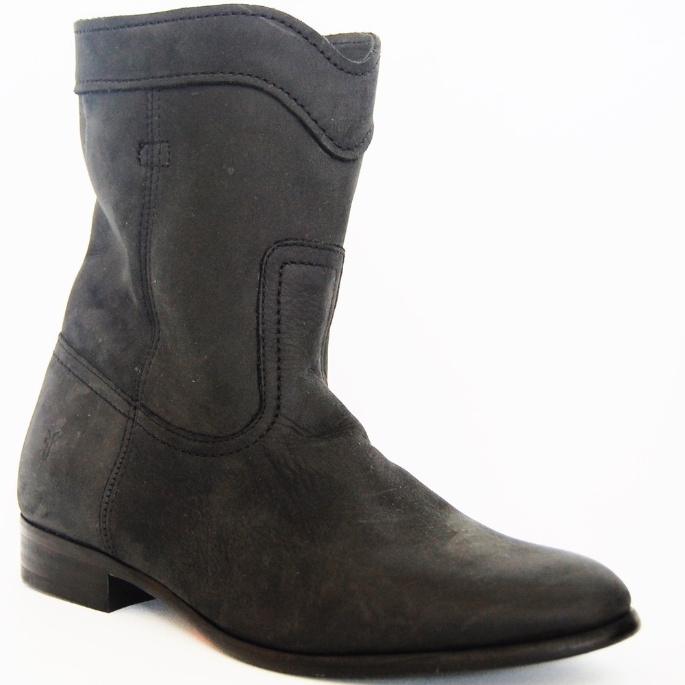 NEW FRYE BOOTS SIZE 8